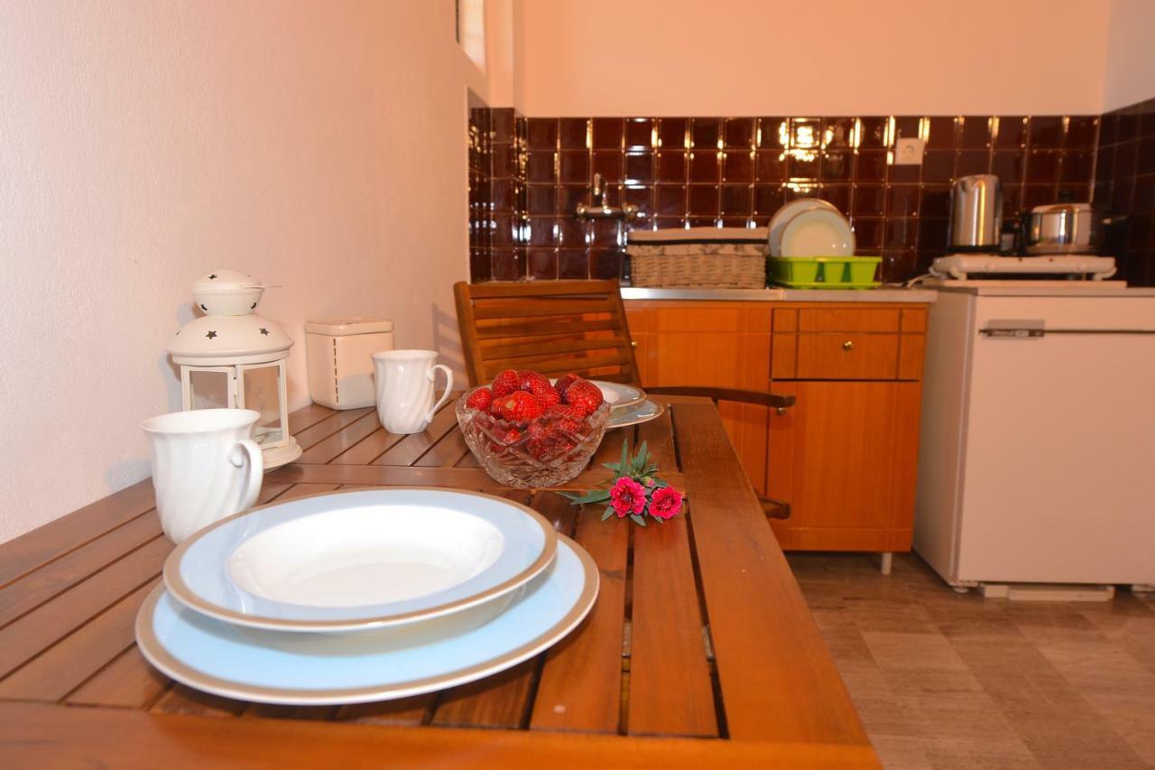Alexandra Apartments Μελίκια Εξωτερικό φωτογραφία